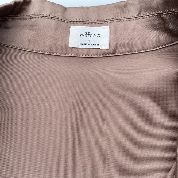 Aritzia Silk Blouse - Picture 2 of 3